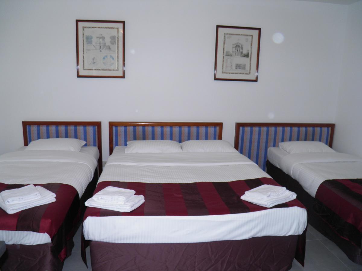Holidays Hostel Midi Saint-Gilles 外观 照片