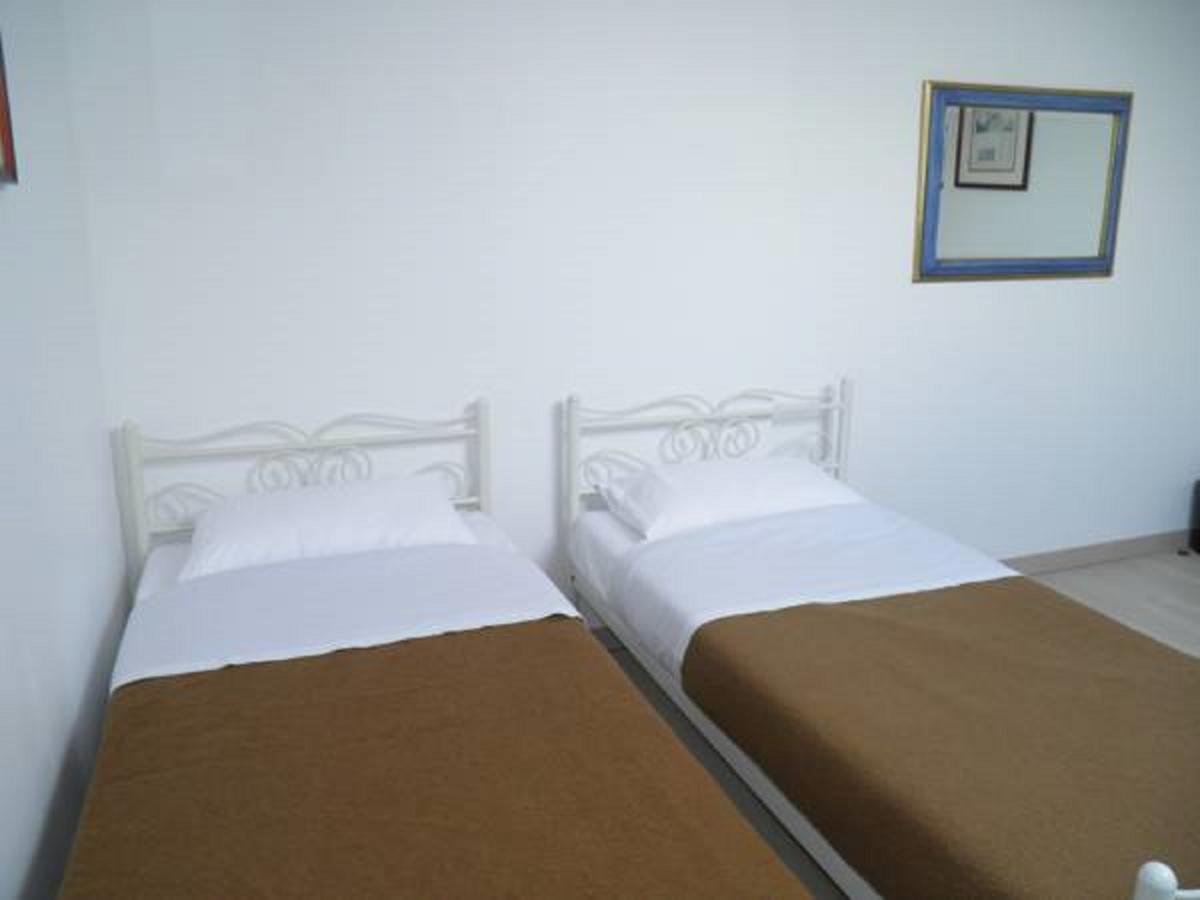 Holidays Hostel Midi Saint-Gilles 外观 照片