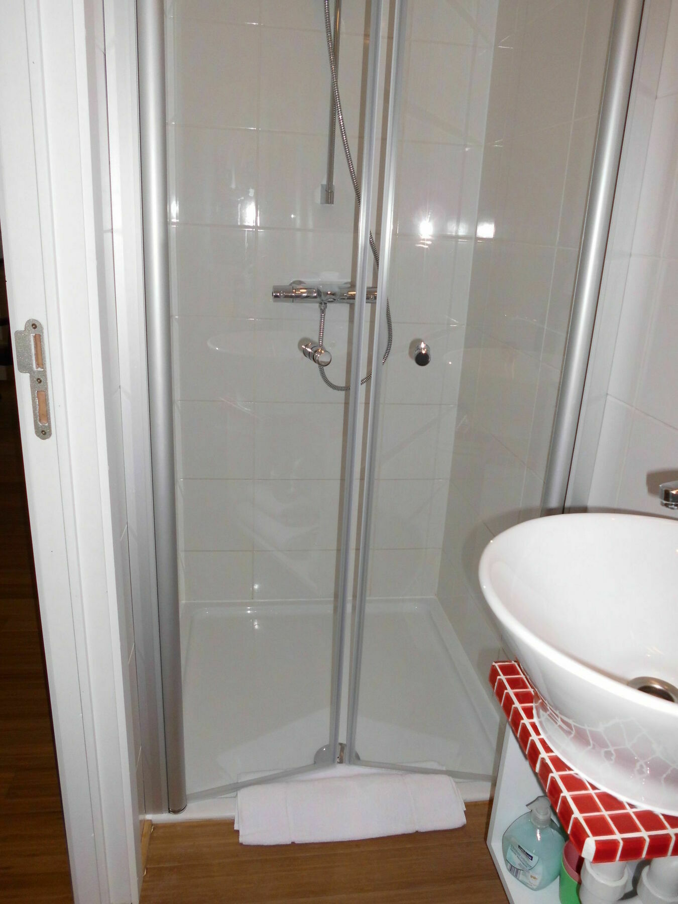 Holidays Hostel Midi Saint-Gilles 外观 照片